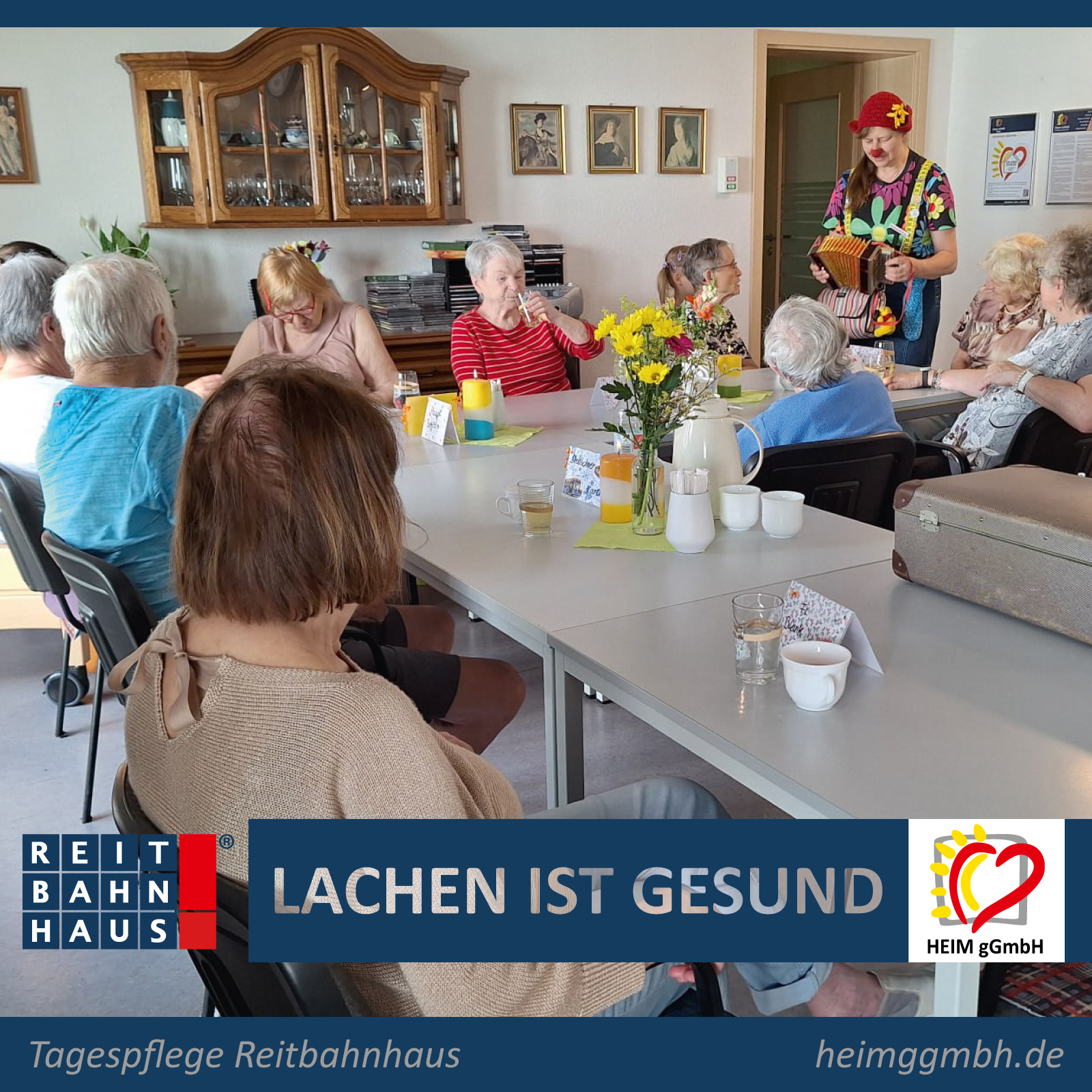 Besuch der Clownin Resi von den Chemnitzer Klinikclowns in der Tagespflege im REITBAHNHAUS der HEIM gGmbH in Chemnitz