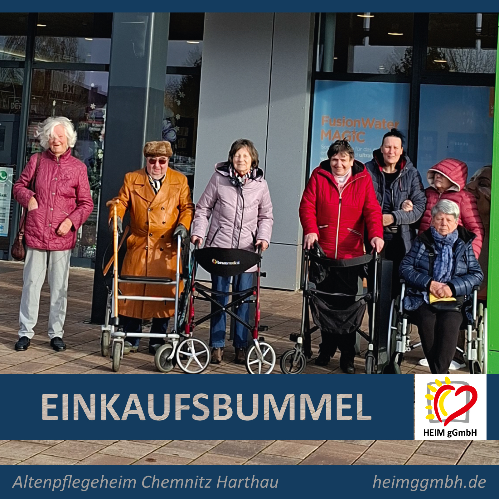 Bewohner des Altenpflegeheims in Chemnitz Harthau der HEIm gemeinnützigen GmbH beim gemeinsamen Einkaufsbummel in der Stadt